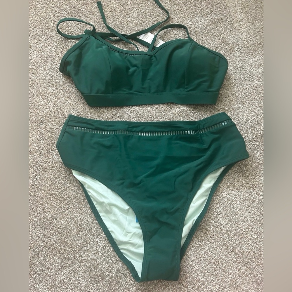 NWT Serene Green Crossback Bikini Top & Tummy Control Bottoms Set size L